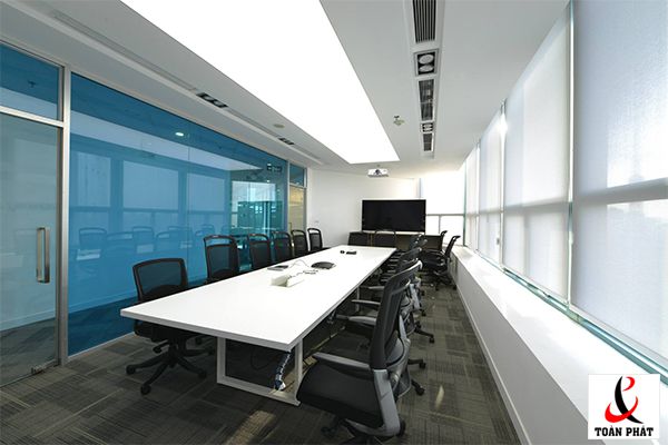 Mẫu thiết kế trần nhà đẹp dành cho văn phòng công ty - trần xuyên sáng