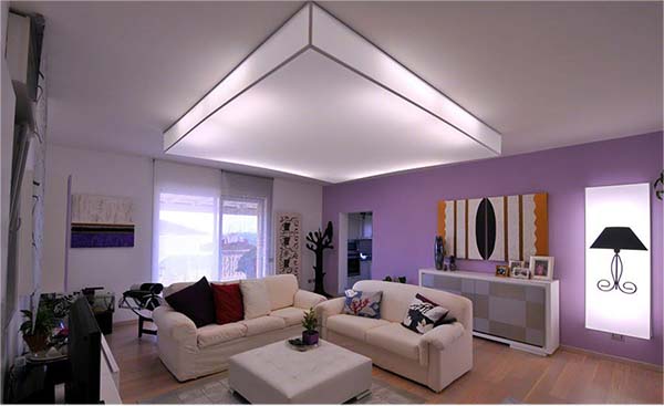 Mẫu trần phòng khách đẹp sử dụng tấm màng xuyên sáng màu tím phớt